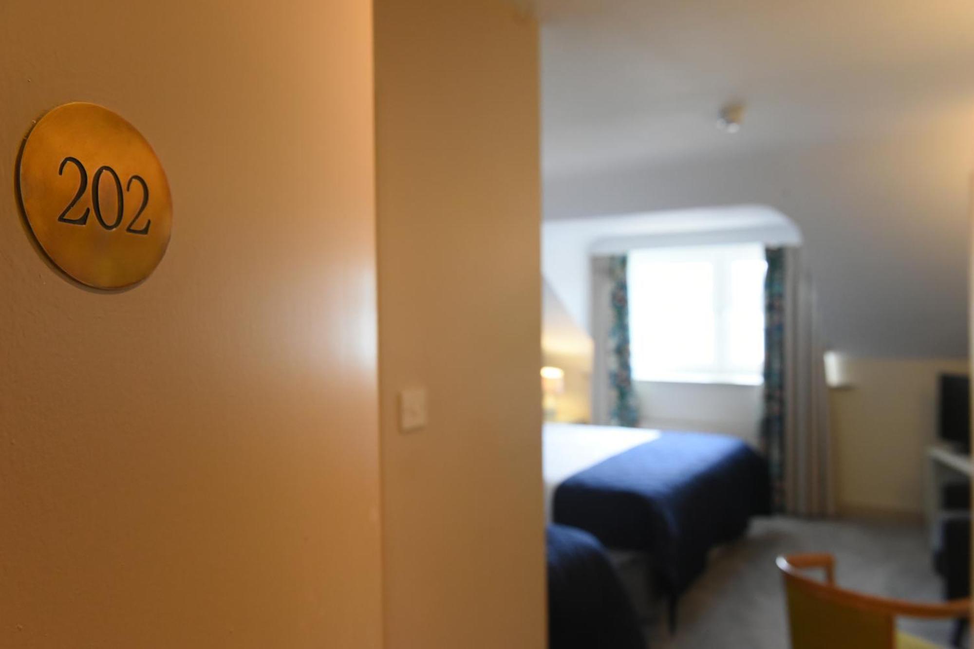 The Lough & Quay Accommodation Town Centre ワーレンポイント エクステリア 写真