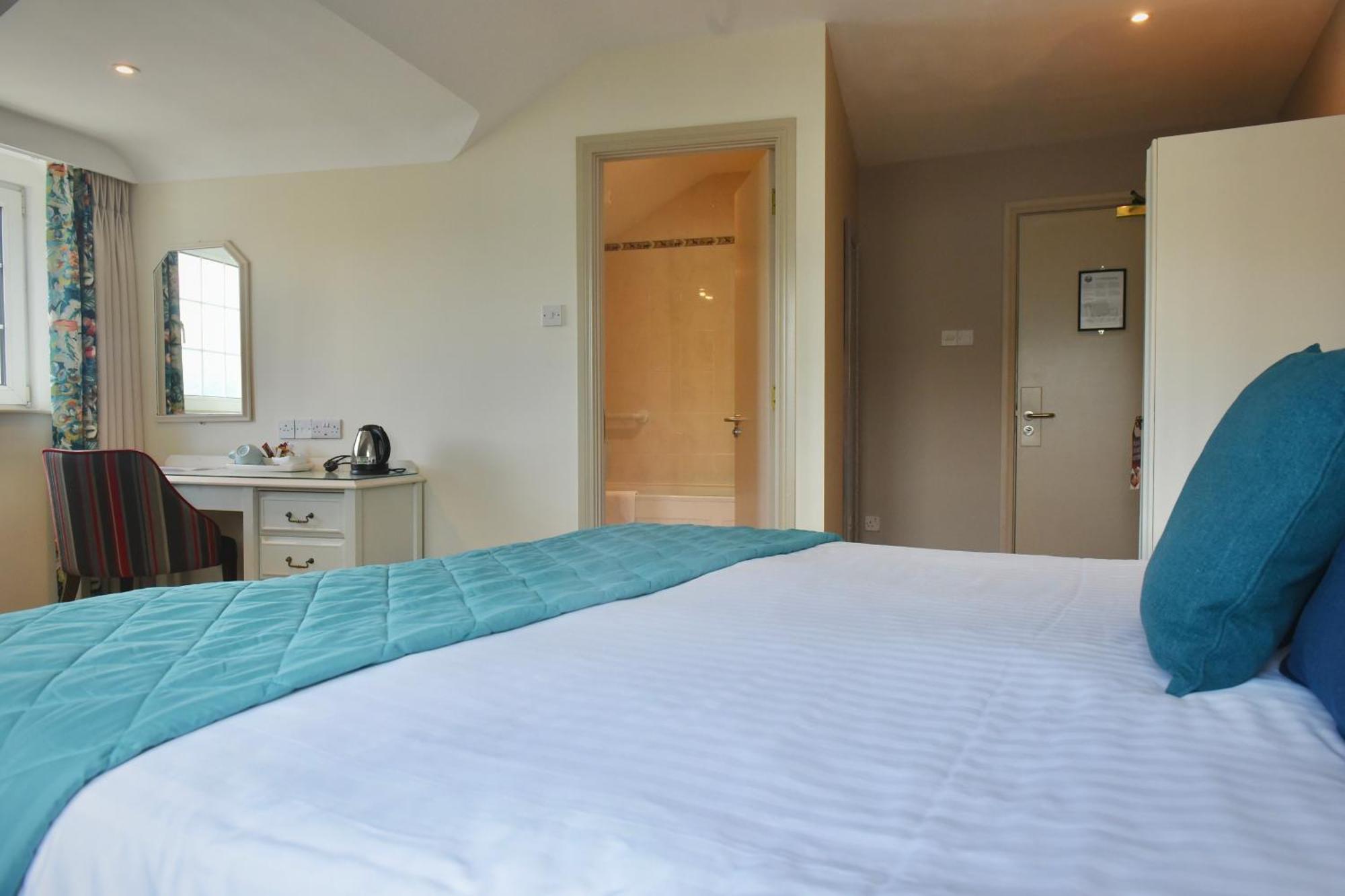 The Lough & Quay Accommodation Town Centre ワーレンポイント エクステリア 写真