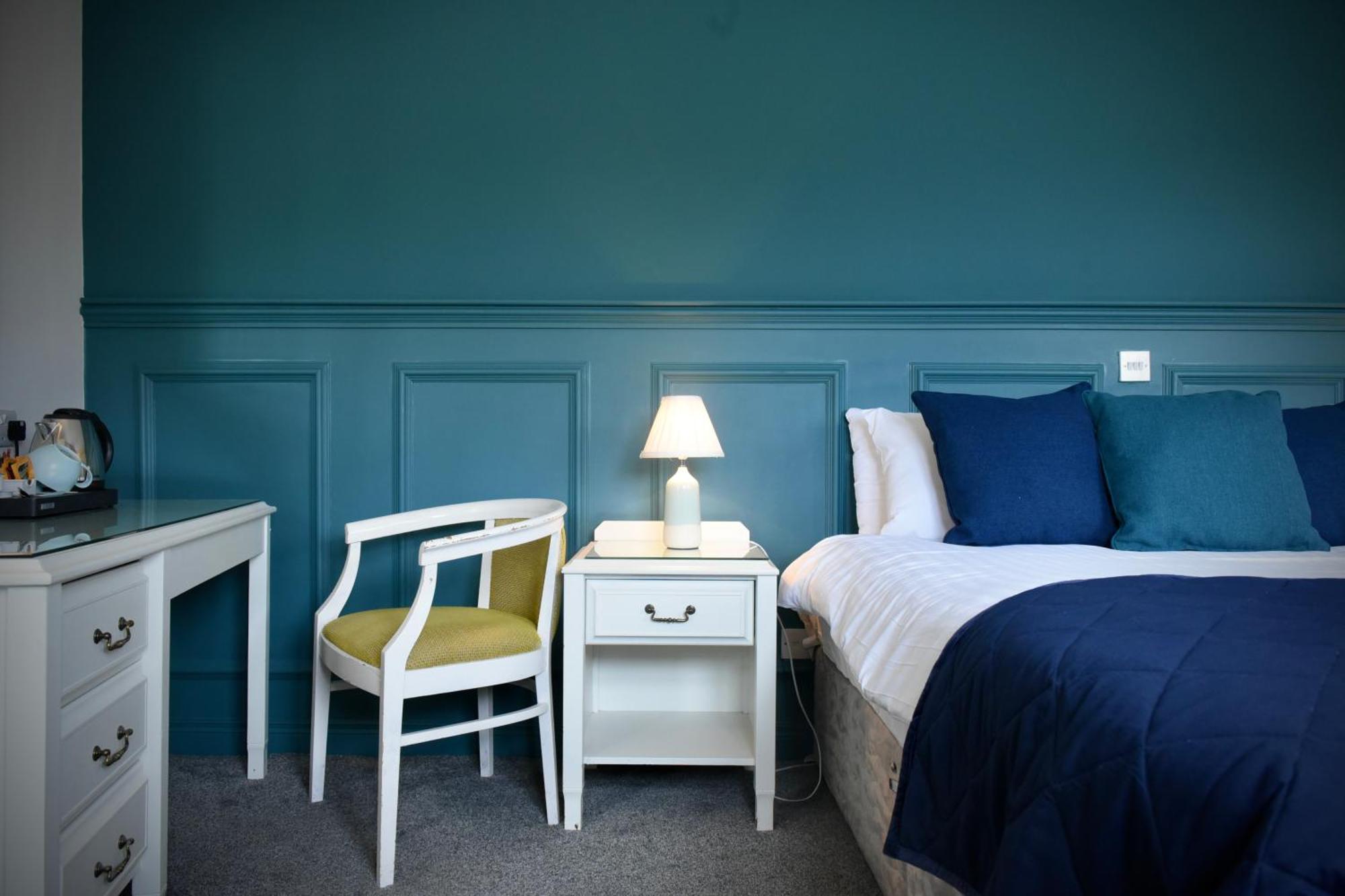 The Lough & Quay Accommodation Town Centre ワーレンポイント エクステリア 写真