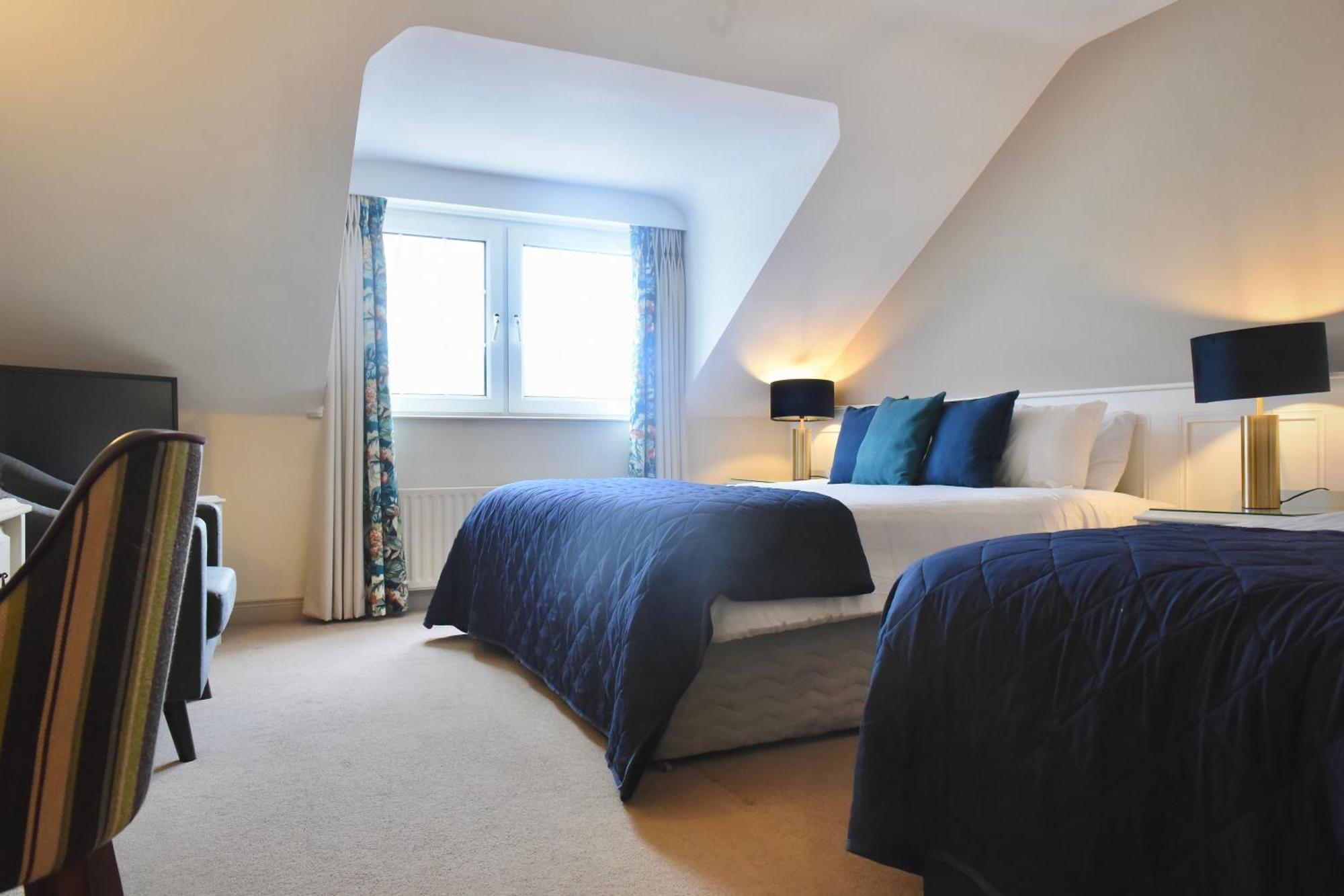 The Lough & Quay Accommodation Town Centre ワーレンポイント エクステリア 写真