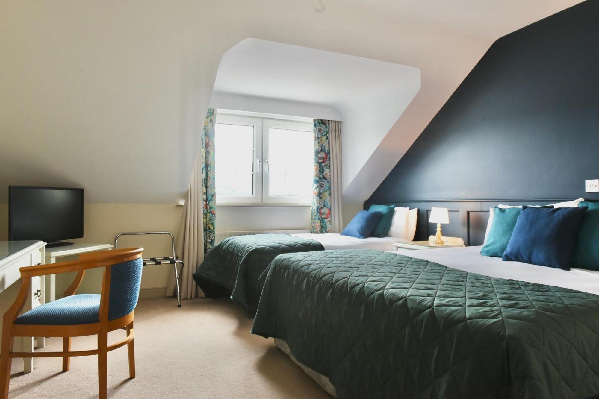 The Lough & Quay Accommodation Town Centre ワーレンポイント エクステリア 写真