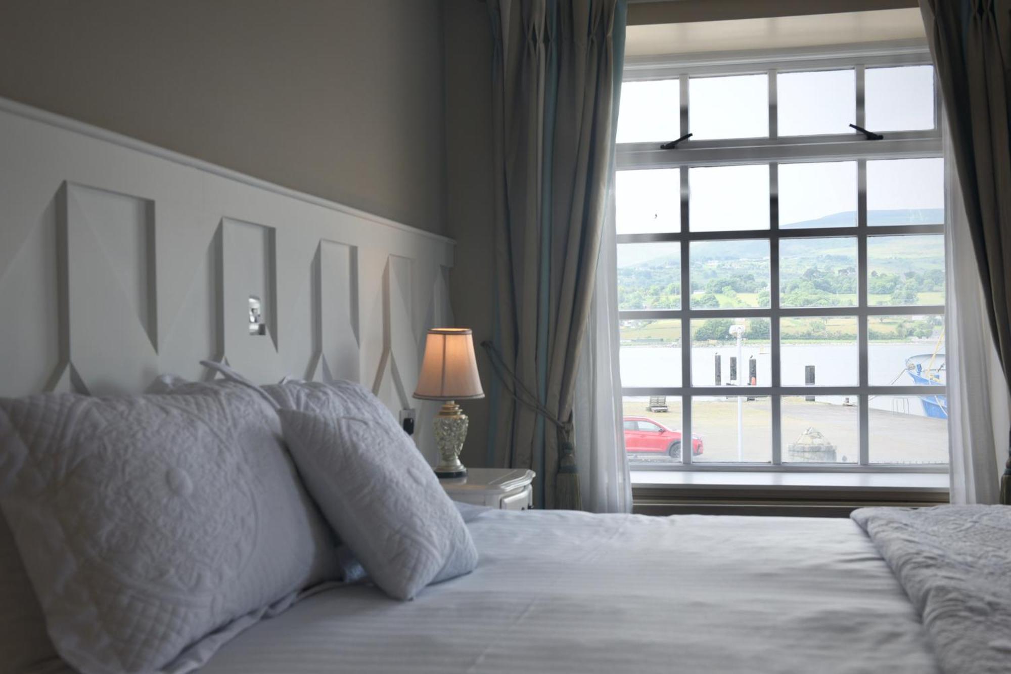 The Lough & Quay Accommodation Town Centre ワーレンポイント エクステリア 写真
